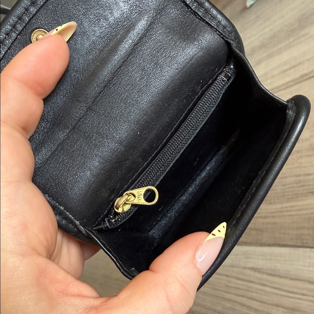 Vintage Coach leather wallet - Picture 3 of 6